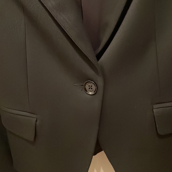 Express Black Blazer in size 8. Gently used. - Picture 2 of 14